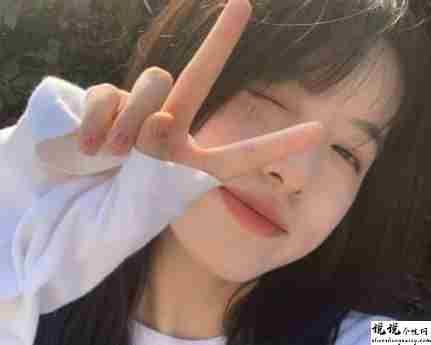 最新版哄女朋友开心的句子 让女朋友感到很暖心的文案1