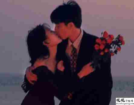 超级美的表达爱情的句子带图片 关于爱情的唯美句子精辟13