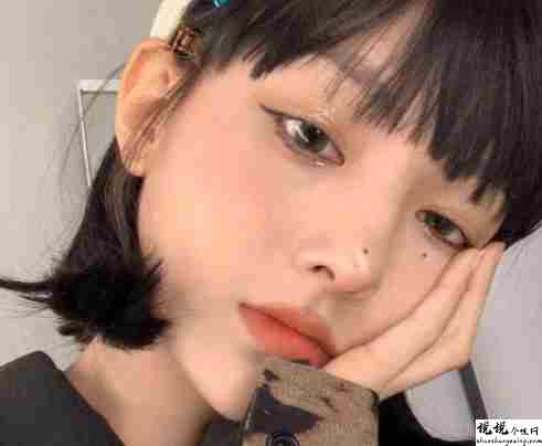 超级酷的大美女说说发朋友圈 超级高冷的女神文案2